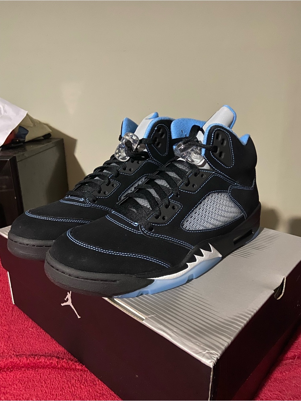 Jordan 5 unc black